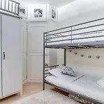 Guestready - Appartement Terrasse Vue Tour Eiffel