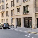 Guestready - Appartement Terrasse Vue Tour Eiffel